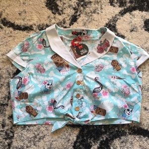 HP! 💕 Plus Size Tiki Tie Button Down Crop 🌺